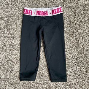 Girls Rebel athletic capri leggings